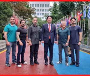 Parte da delegação brasileira com o Presidente do Kukkiwon